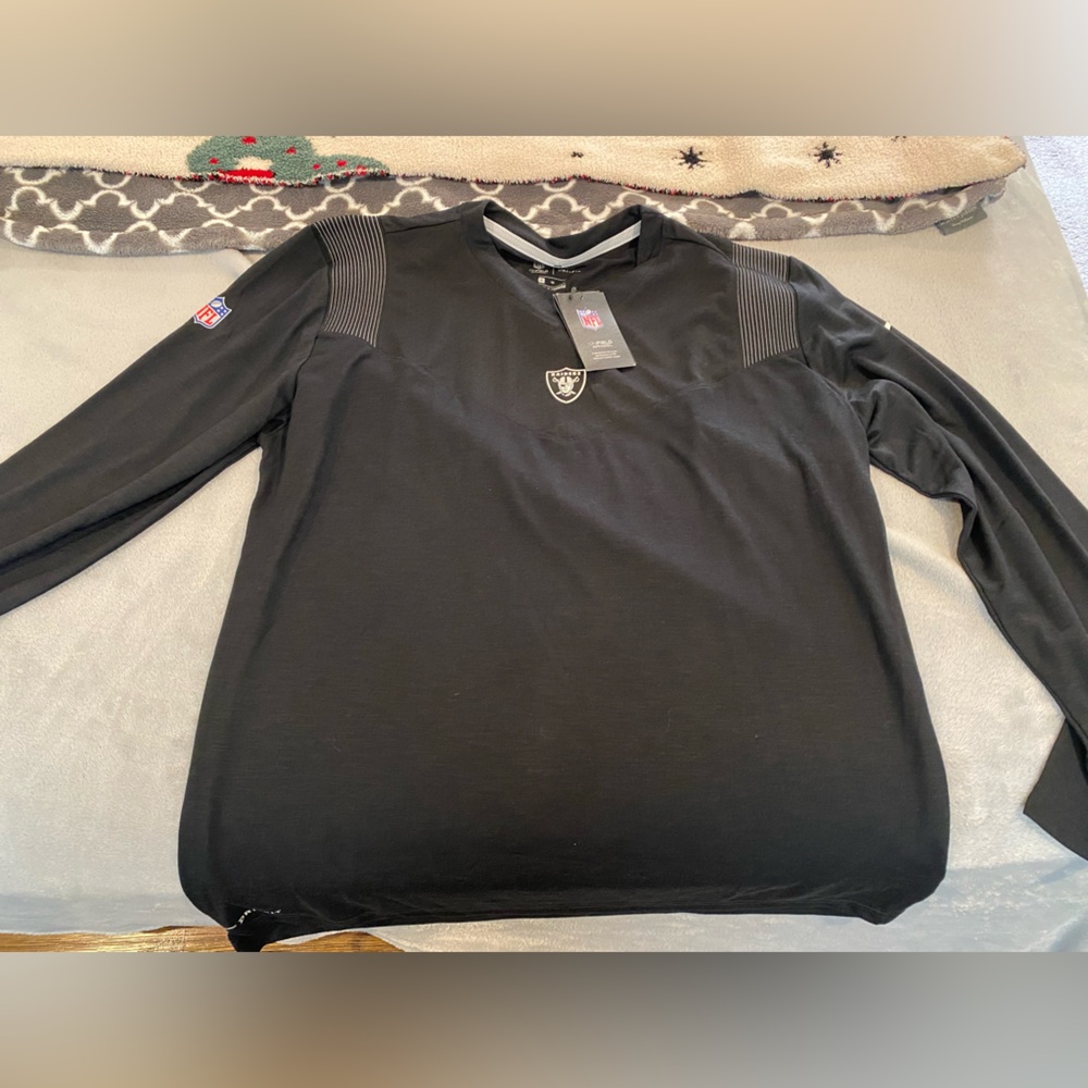 Men’s LV Raiders Long Sleeve